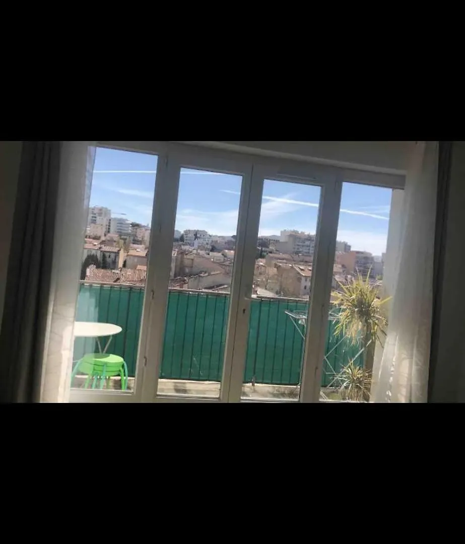 Appartement T3 A Deux Pas Du Metro Marseille 0*,  France
